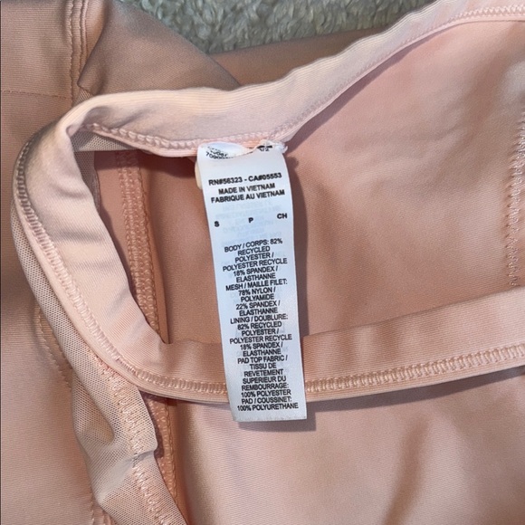 Nike Air Women's Peach Sports Bra - Picture 6 of 8